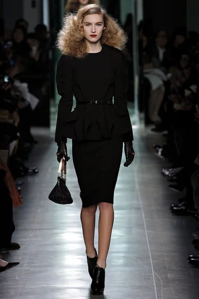Look 2
